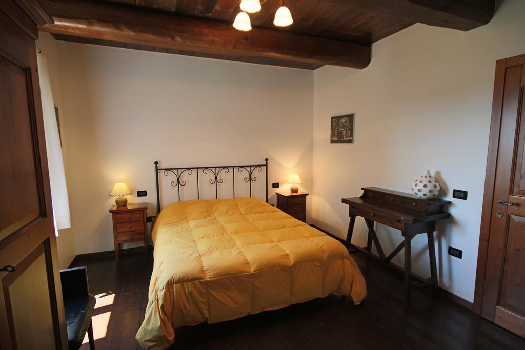 Agriturismo Valdifiori Sassoferrato Room photo